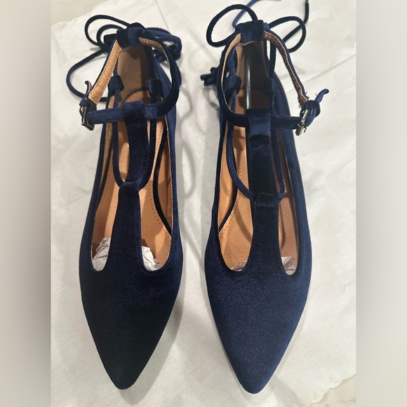 Yoki Navy Blue, Velvet, Ankle Lace Up, Urban-80 Flats Sizes 8.5 & 10 - Picture 7 of 7